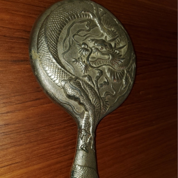 Beautiful silver embossed mirror/antique hand mirror/raised dragon mirror - Picture 4 of 6